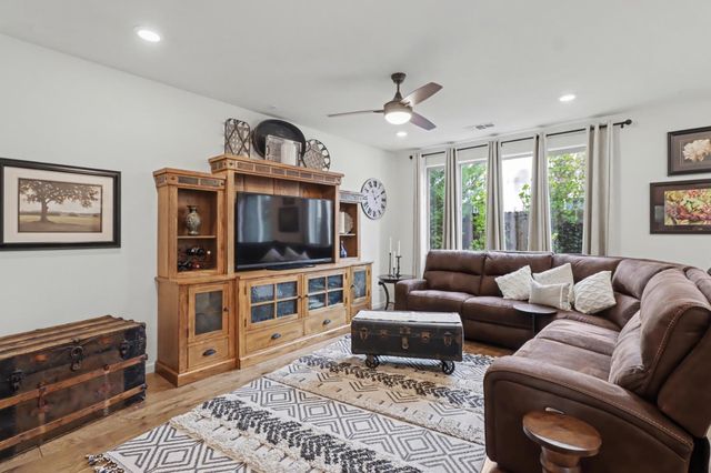 3146 Golden Trail St, Rocklin, CA 95765