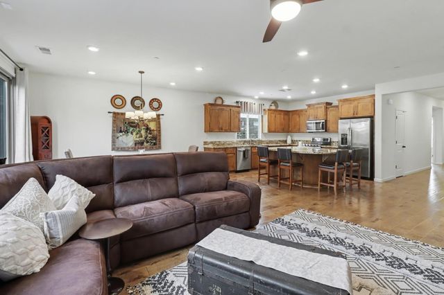 3146 Golden Trail St, Rocklin, CA 95765