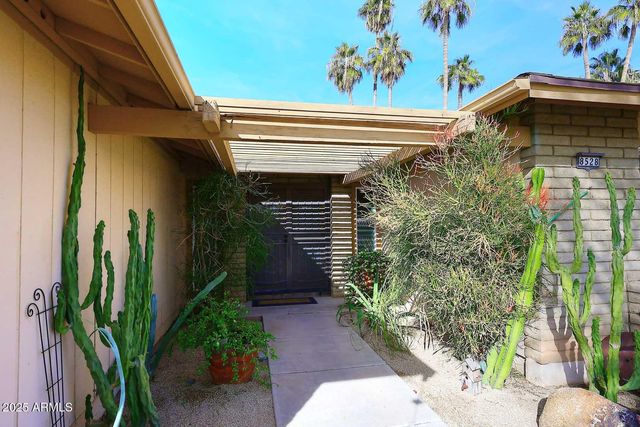 8528 E VIA DE VIVA Street, Scottsdale, AZ 85258