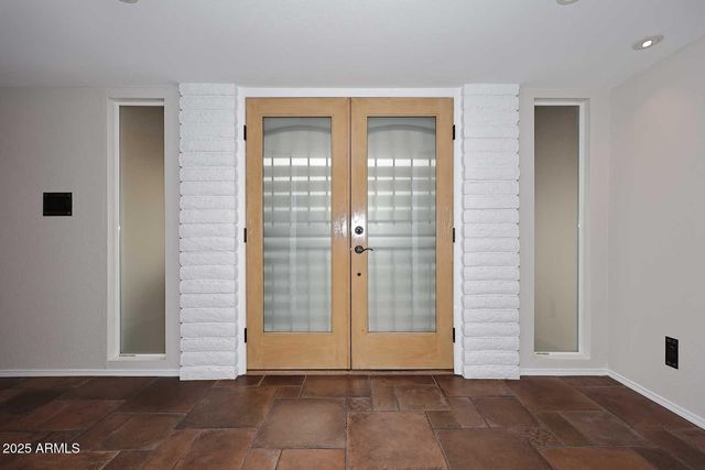 8528 E VIA DE VIVA Street, Scottsdale, AZ 85258