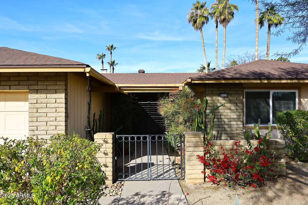 8528 E VIA DE VIVA Street, Scottsdale, AZ 85258