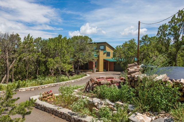 1 ESCENA Drive, Tijeras, NM 87059