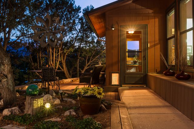 1 ESCENA Drive, Tijeras, NM 87059