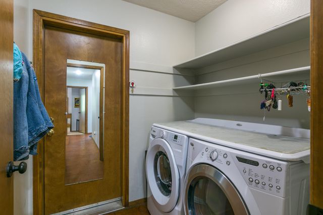 1 ESCENA Drive, Tijeras, NM 87059