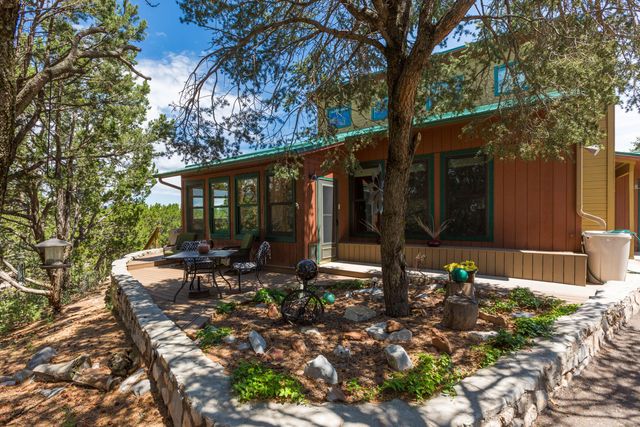 1 ESCENA Drive, Tijeras, NM 87059