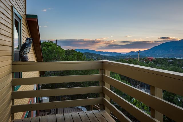 1 ESCENA Drive, Tijeras, NM 87059