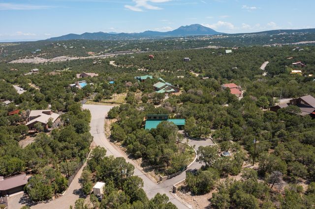 1 ESCENA Drive, Tijeras, NM 87059