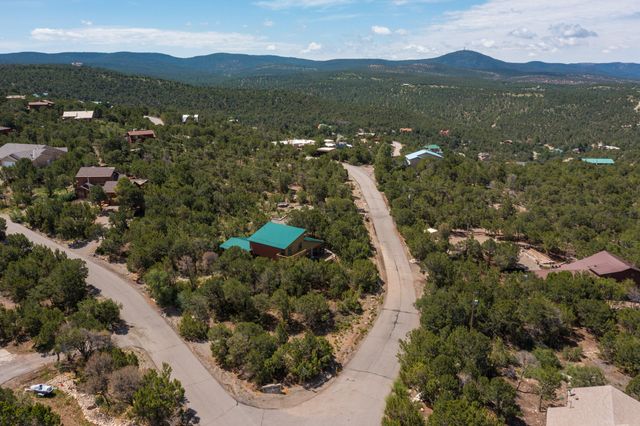 1 ESCENA Drive, Tijeras, NM 87059