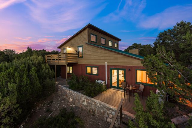 1 ESCENA Drive, Tijeras, NM 87059