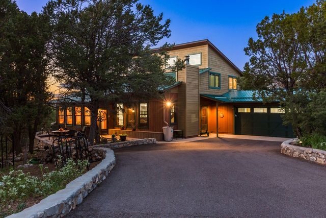 1 ESCENA Drive, Tijeras, NM 87059