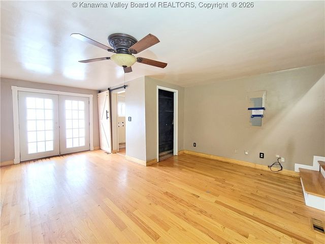 1020 10th Street, Nitro, WV 25143