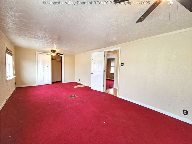 1020 10th Street, Nitro, WV 25143