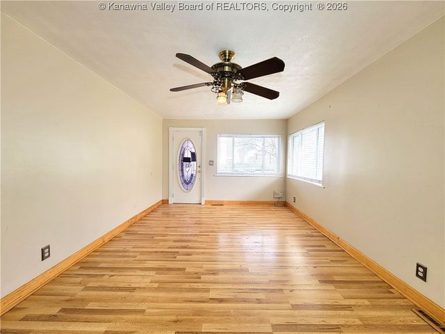 1020 10th Street, Nitro, WV 25143