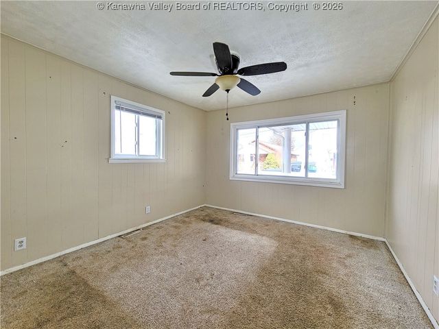 1020 10th Street, Nitro, WV 25143