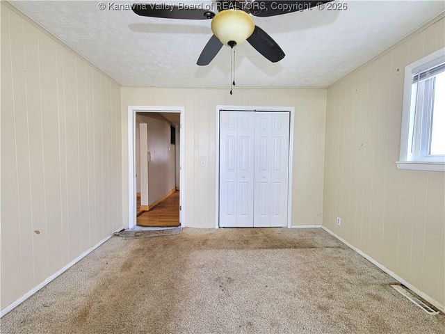 1020 10th Street, Nitro, WV 25143