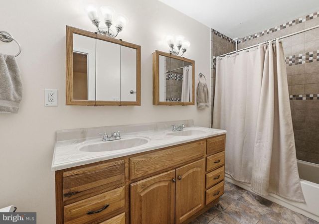 7309 CASTLE RD, Manassas, VA 20109