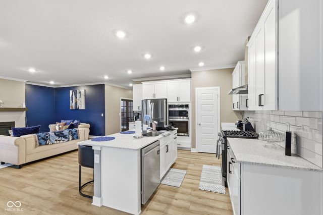 5035 Winnsboro Drive, Mccordsville, IN 46055