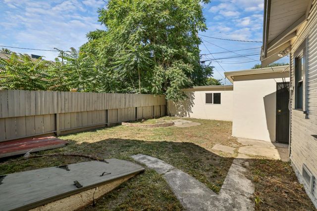 1025-1029 Windeler Ave, Tracy, CA 95376