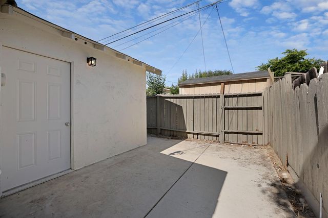 1025-1029 Windeler Ave, Tracy, CA 95376