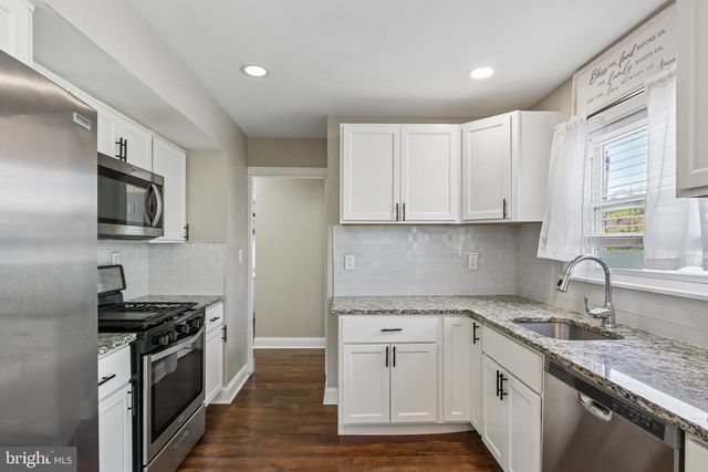166 HAZELWOOD CIR, Willingboro, NJ 08046