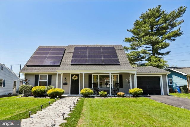 166 HAZELWOOD CIR, Willingboro, NJ 08046