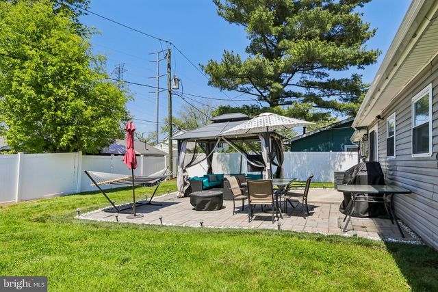 166 HAZELWOOD CIR, Willingboro, NJ 08046