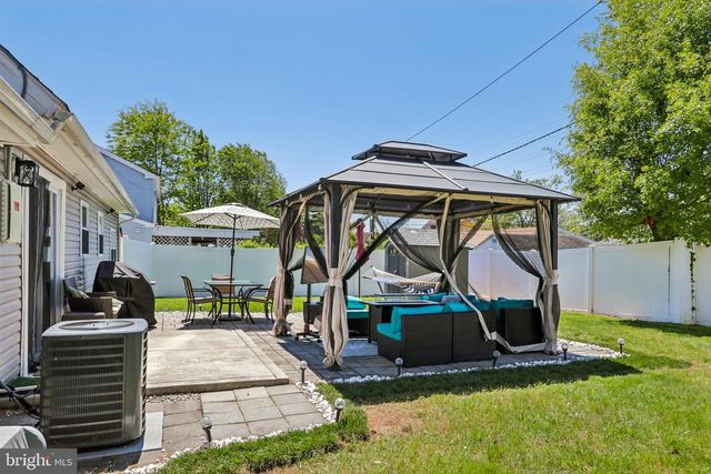 166 HAZELWOOD CIR, Willingboro, NJ 08046
