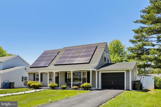 166 HAZELWOOD CIR, Willingboro, NJ 08046