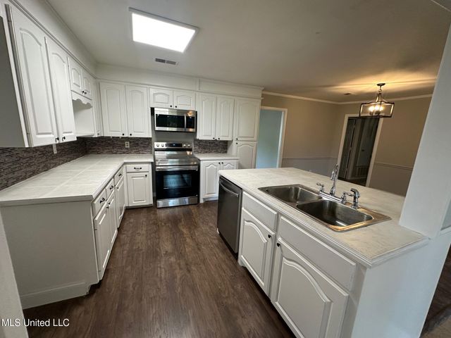 365 Gatewood Drive, Pearl, MS 39208