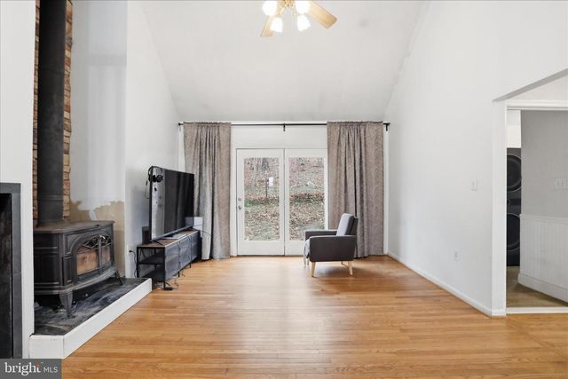 156 RAY RIDGE LN, Harpers Ferry, WV 25425