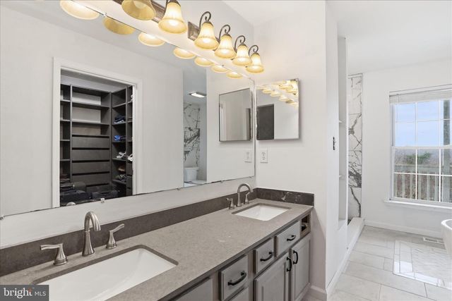 156 RAY RIDGE LN, Harpers Ferry, WV 25425