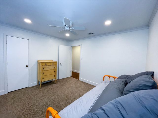 112 Overcrest Drive, Benbrook, TX 76126