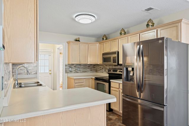 6064 Ivy Trails Drive, Olive Branch, MS 38654