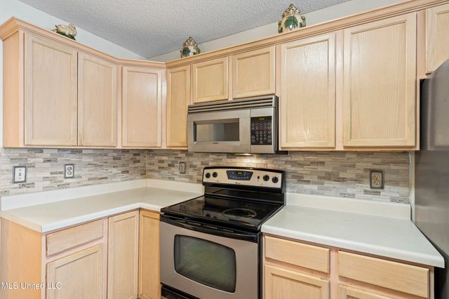 6064 Ivy Trails Drive, Olive Branch, MS 38654