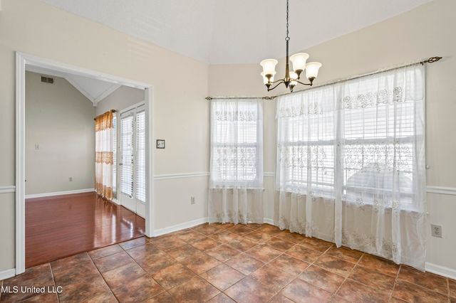 6064 Ivy Trails Drive, Olive Branch, MS 38654