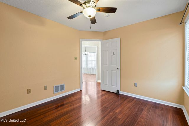 6064 Ivy Trails Drive, Olive Branch, MS 38654