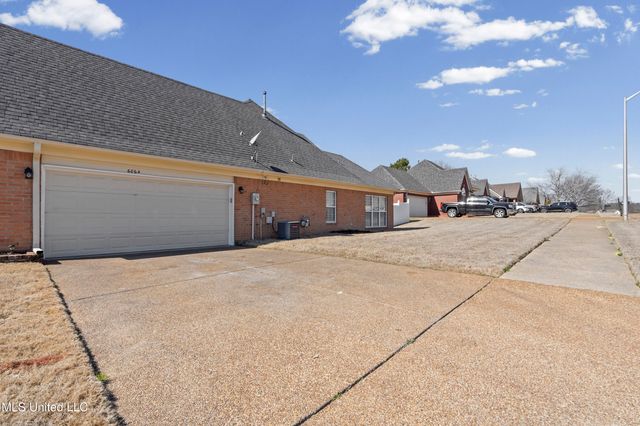 6064 Ivy Trails Drive, Olive Branch, MS 38654