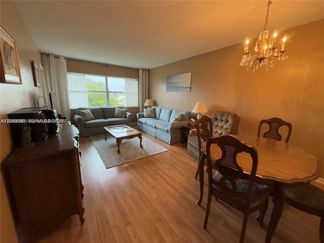 4441 NW 16th St J308, Lauderhill, FL 33313