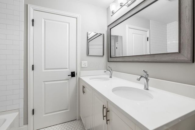 2792 Stratford Drive, Columbus, OH 43220