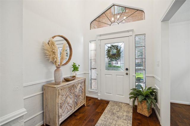 89 Towering Pines Drive, The Woodlands, TX 77381
