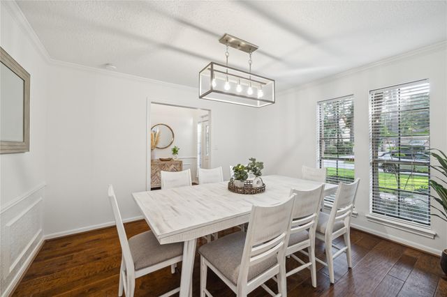 89 Towering Pines Drive, The Woodlands, TX 77381