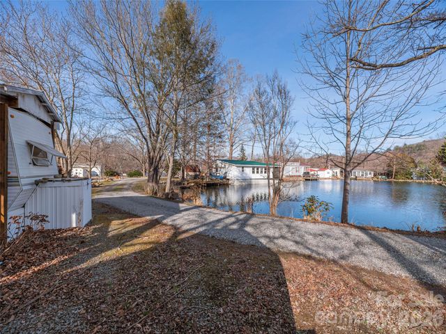 24 Aqua Vista Loop, Waynesville, NC 28785