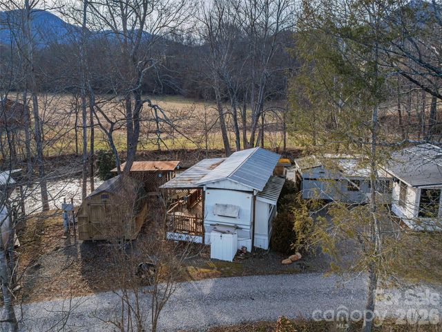 24 Aqua Vista Loop, Waynesville, NC 28785