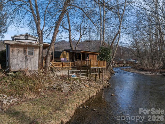 24 Aqua Vista Loop, Waynesville, NC 28785