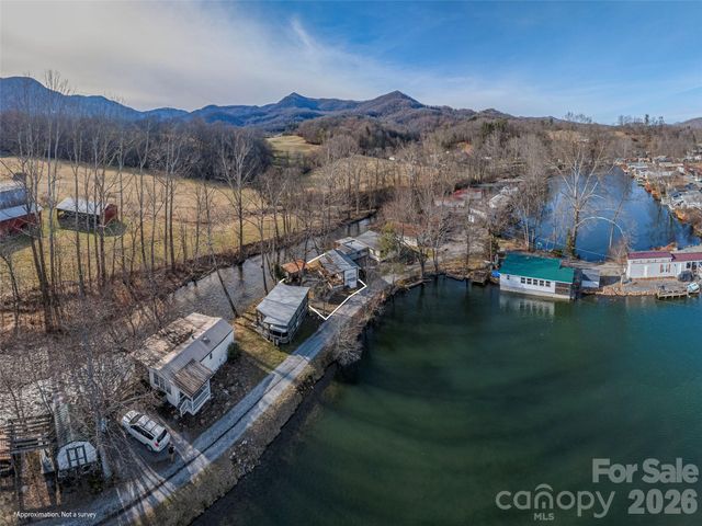 24 Aqua Vista Loop, Waynesville, NC 28785