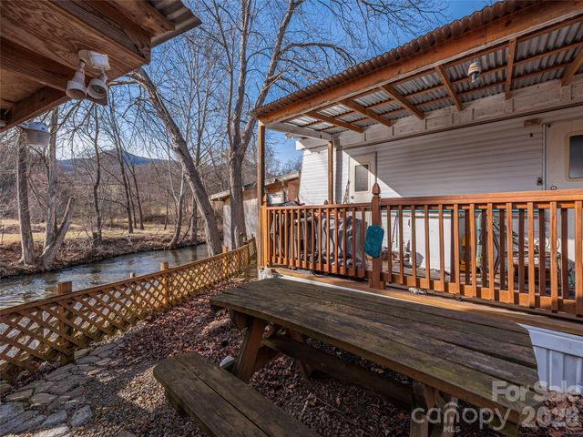 24 Aqua Vista Loop, Waynesville, NC 28785