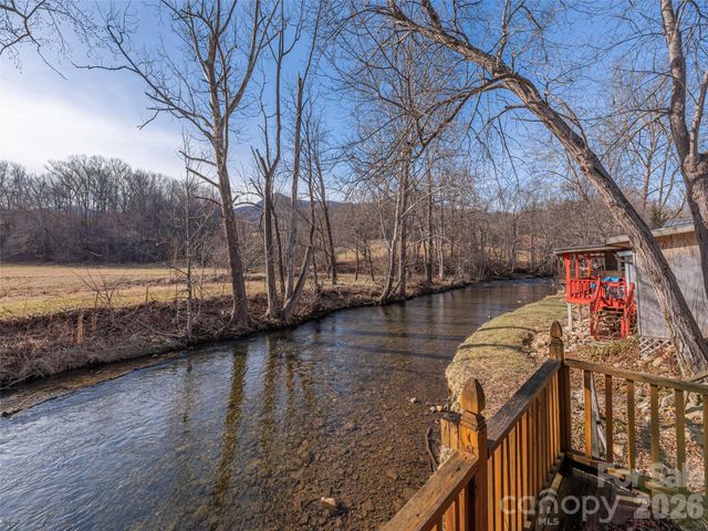 24 Aqua Vista Loop, Waynesville, NC 28785