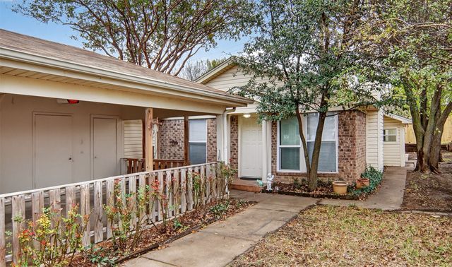 2807 Woodmont Trail, Fort Worth, TX 76133