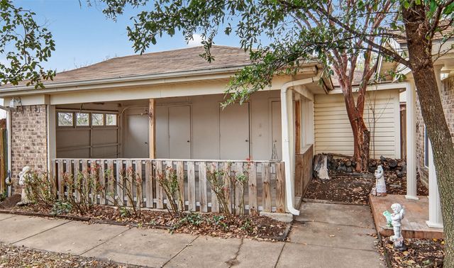 2807 Woodmont Trail, Fort Worth, TX 76133