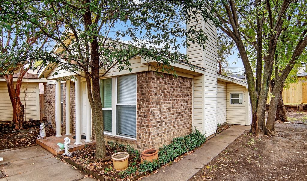 2807 Woodmont Trail, Fort Worth, TX 76133